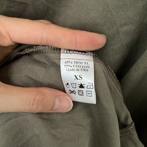 BLACK CRANE • folded neck dress - Picture 12 of 16